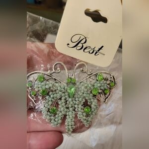 New beautiful green butterfly pendant/brooch